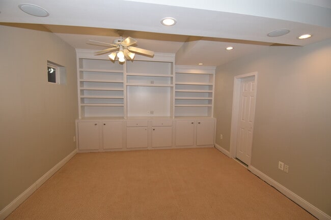 Building Photo - Bashford Lane Cluster