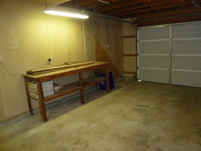 Building Photo - Spacious Home in Desirable Quail Ridge Neighborhood