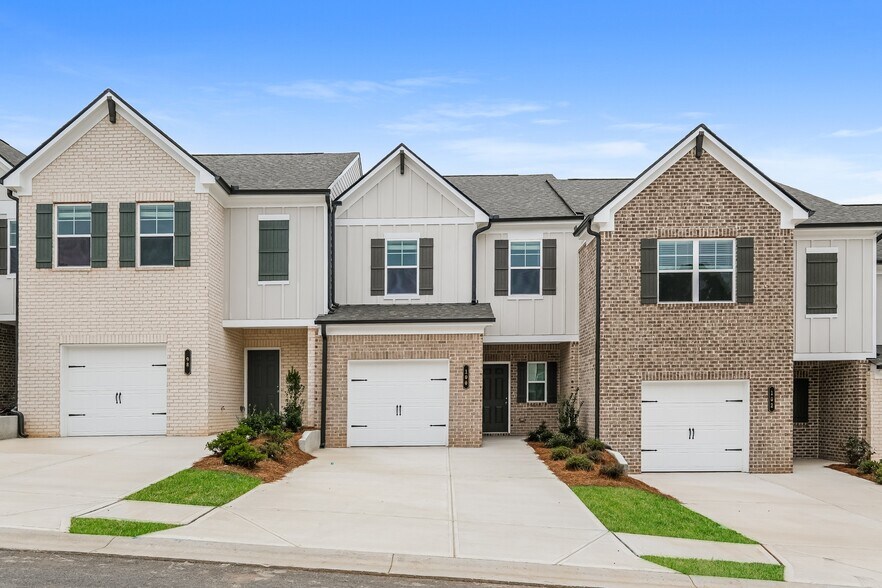 Building Photo - 100 Basswood Ln