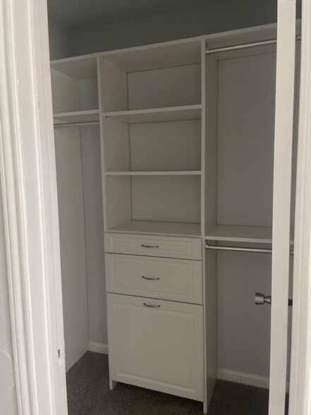 Walk in Closet - 16110 Fitchburg Cir