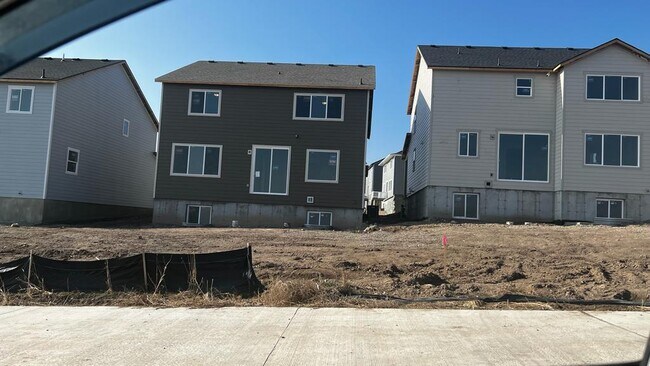 Building Photo - 2168 N Cloverleaf Wy