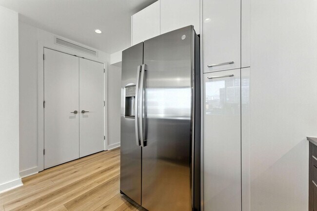 Building Photo - 399 Fremont St