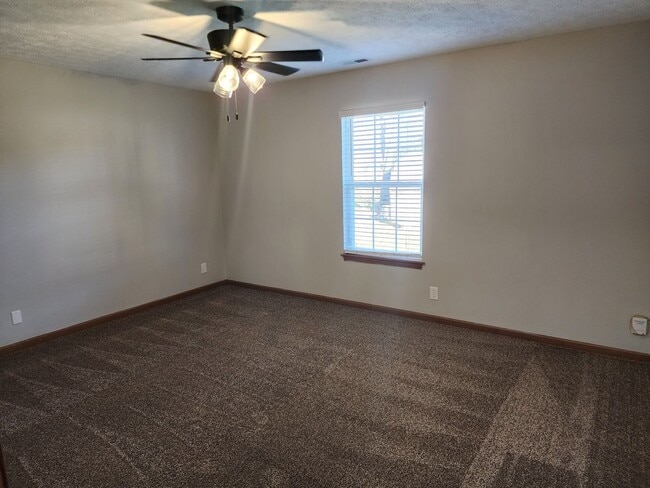 Building Photo - Spacious 2-Bed, 2-Bath Duplex with Attache...