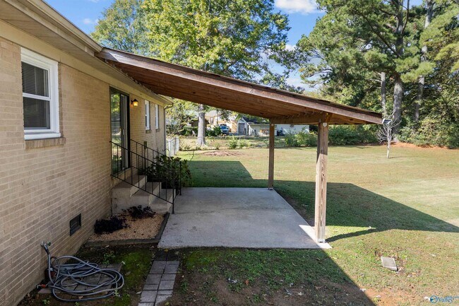 Building Photo - 1007 Heard Ct SE