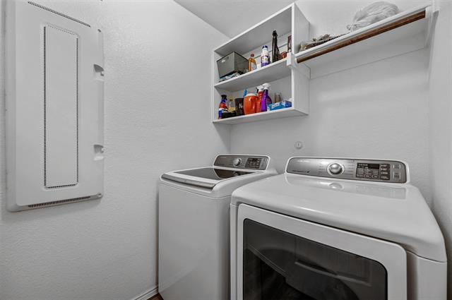 Building Photo - 424 Pollyann Trl