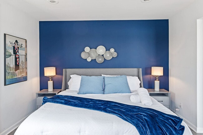 Building Photo - 301 S Front St