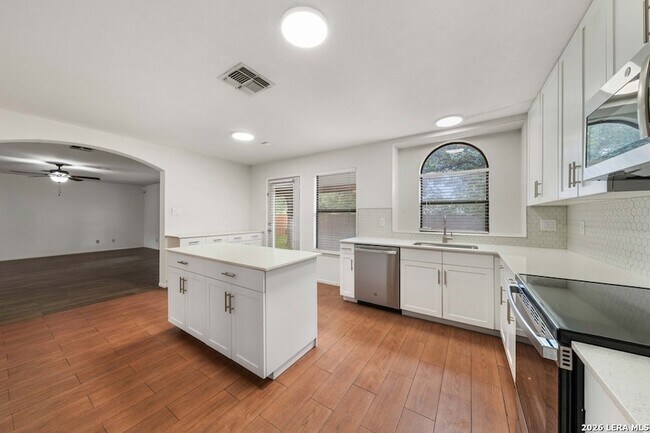 Building Photo - 1207 Canyon Parke Dr