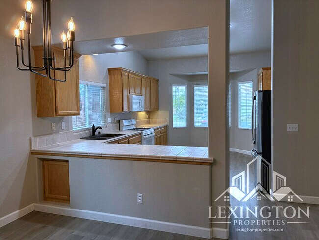 Building Photo - Updated 3 Bedroom, 2 Bathroom, Single-Story Home in Antelope!