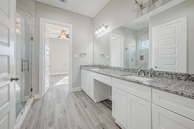 Building Photo - 3639 Needville Ave