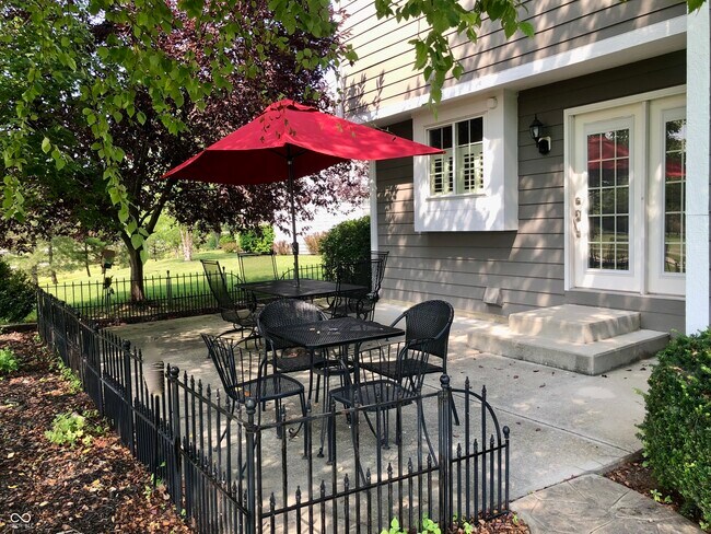 Building Photo - 14131 Stallion Ct