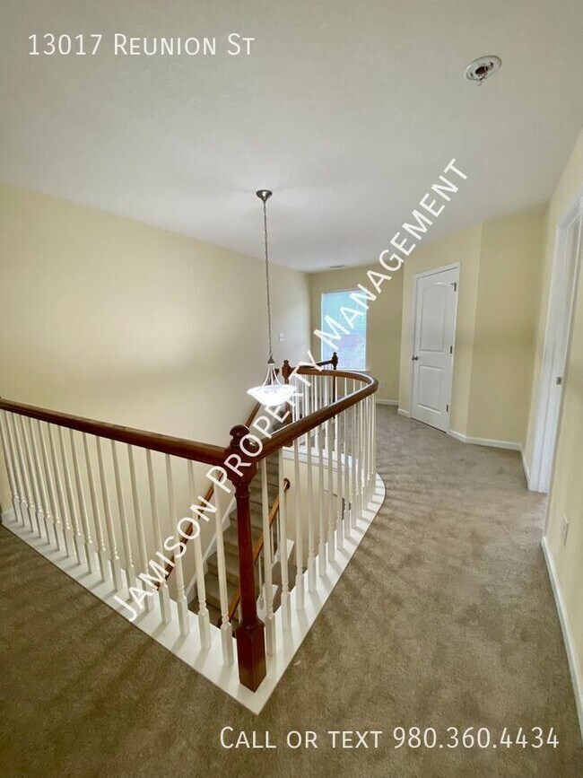 Building Photo - 13017 Reunion St