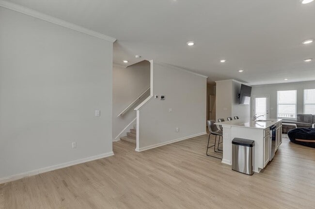 Building Photo - 6659 Corryton St