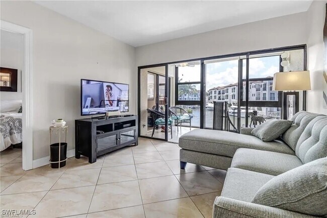 Building Photo - 805 River Point Dr