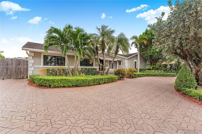 Building Photo - 2385 SW 131st Pl