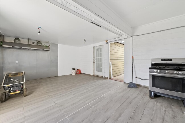 Building Photo - 9322 Limestone Ranch Ln