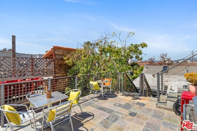 Building Photo - 24 Westminster Ave