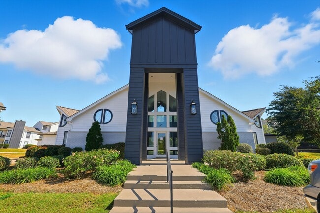 Building Photo - 626 Shug Jordan Pkwy