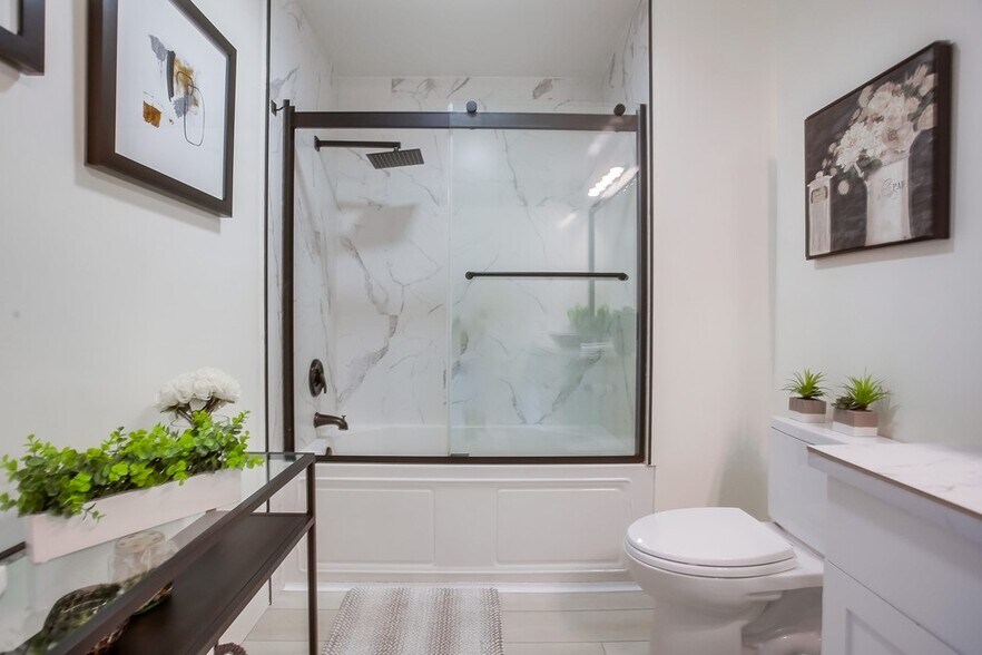 Building Photo - 1150 J St