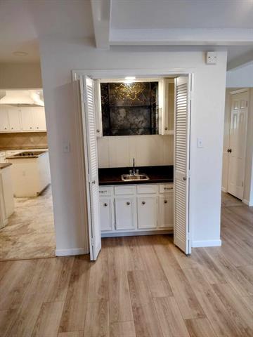 Building Photo - 3018 Overton Park Dr W