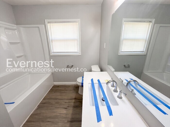 Building Photo - 5267 Joan of Arc Pl