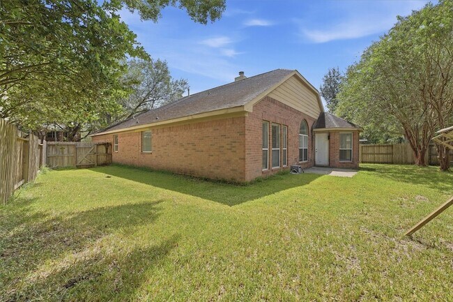 Building Photo - 234 Darby Trails Dr