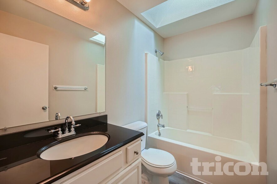 Building Photo - 1308 Bonney Ave