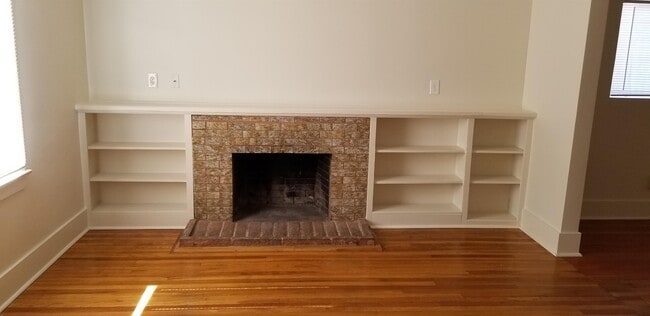 Building Photo - 918 North 8th St