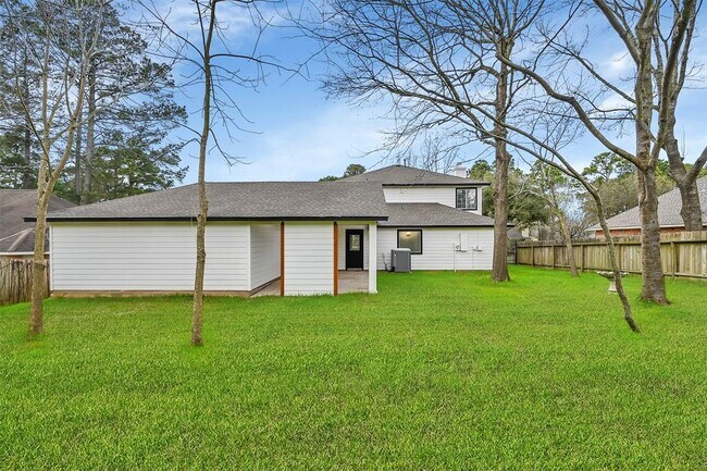 Building Photo - 12744 Point Aquarius Blvd