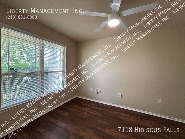 Building Photo - 7118 Hibiscus Falls