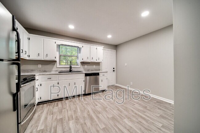 Building Photo - 1016 Swift Dr