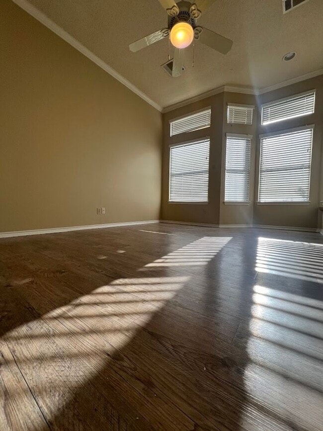 Building Photo - K624 - Wedgewood # 301