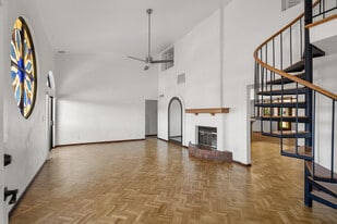 Building Photo - 3319 E Indian School Rd