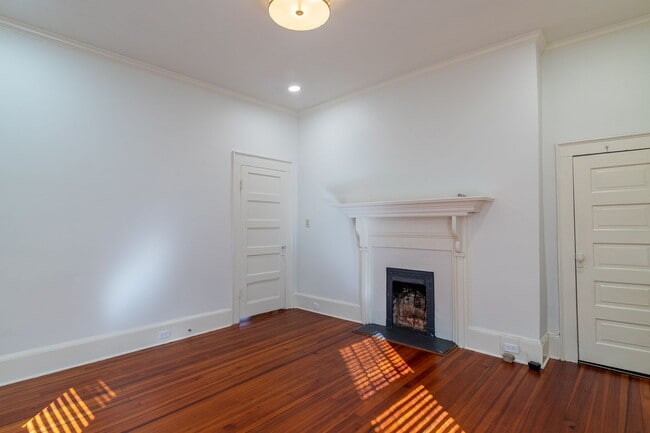 Building Photo - Lakebottom Bungalow