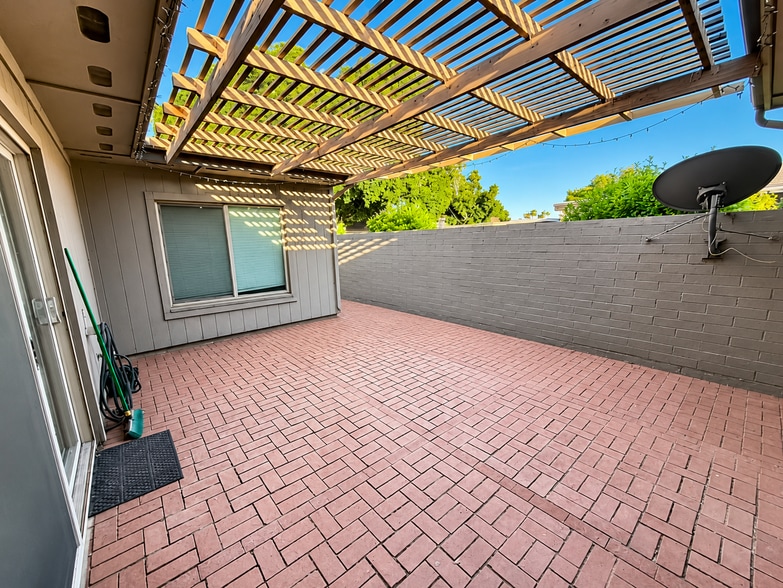 Private Patio - 4818 S Alder Dr