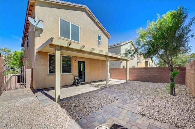 Building Photo - 10837 Hunters Green Ave