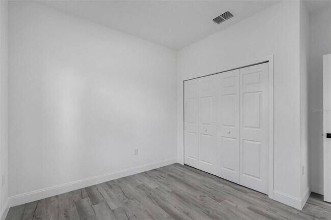 Building Photo - 2211 SW 153rd Pl Rd