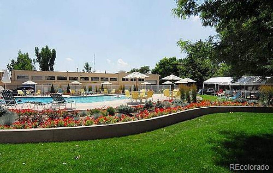 Primary Photo - 9340 E Center Ave