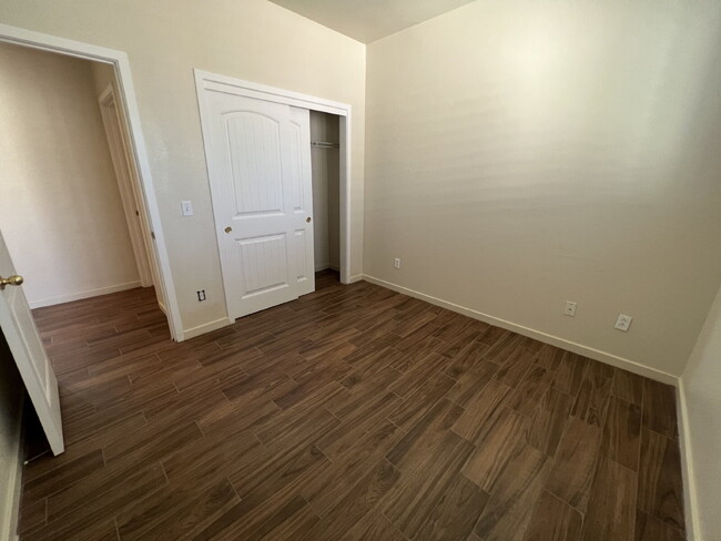 Building Photo - North Merced: $2400 Two Story 4 Bedroom / ...