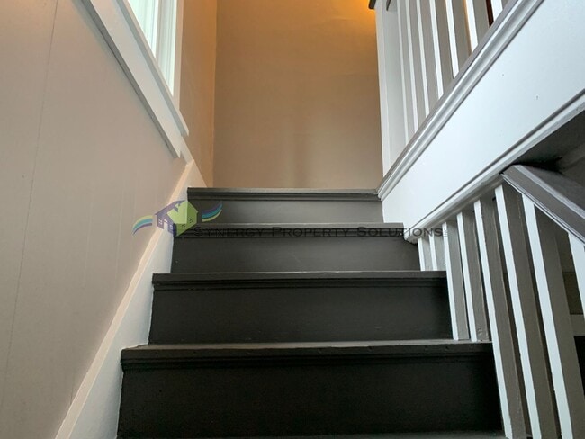 Building Photo - Galion Home