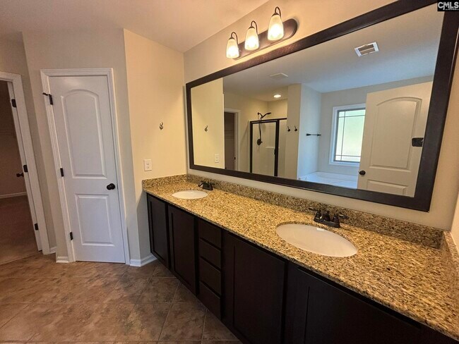 Building Photo - 383 Glen Dornoch Way