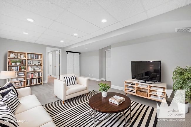 Building Photo - Beautiful & Spacious 4BD, 2.5 BA in Thornton!