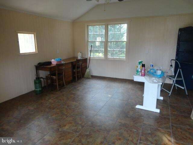 Building Photo - 411 Pelham St