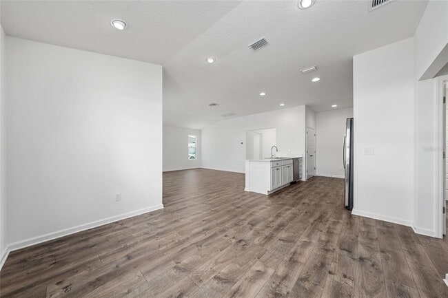 Building Photo - 6515 Anna Wy