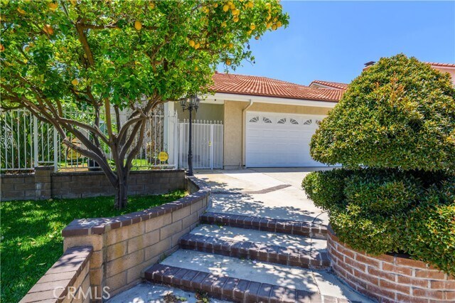 Building Photo - 21786 Santaquin Dr