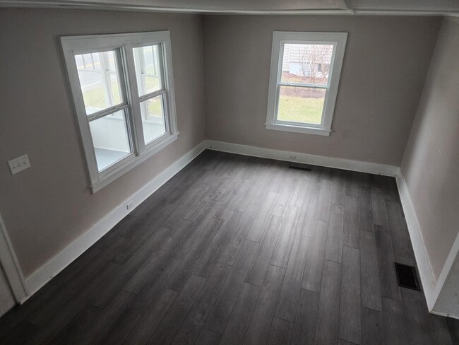 Building Photo - 35 Buffalo St