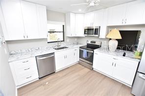Building Photo - 376 Oak Hill Dr