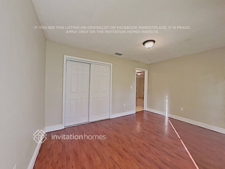 Building Photo - 8659 Sheraton Dr