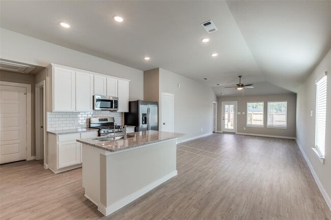 Building Photo - 925 Oak Mist Ln