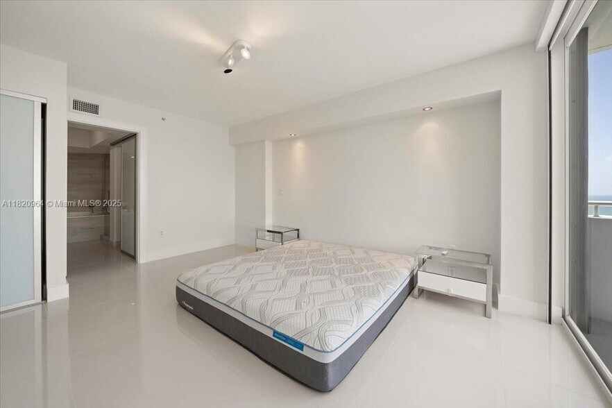 Building Photo - 6301 Collins Ave