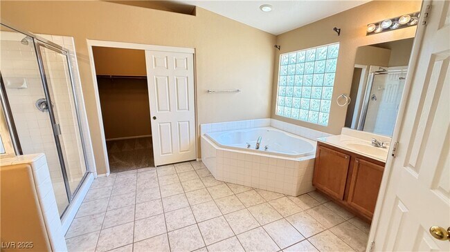 Building Photo - 7777 Lobella St